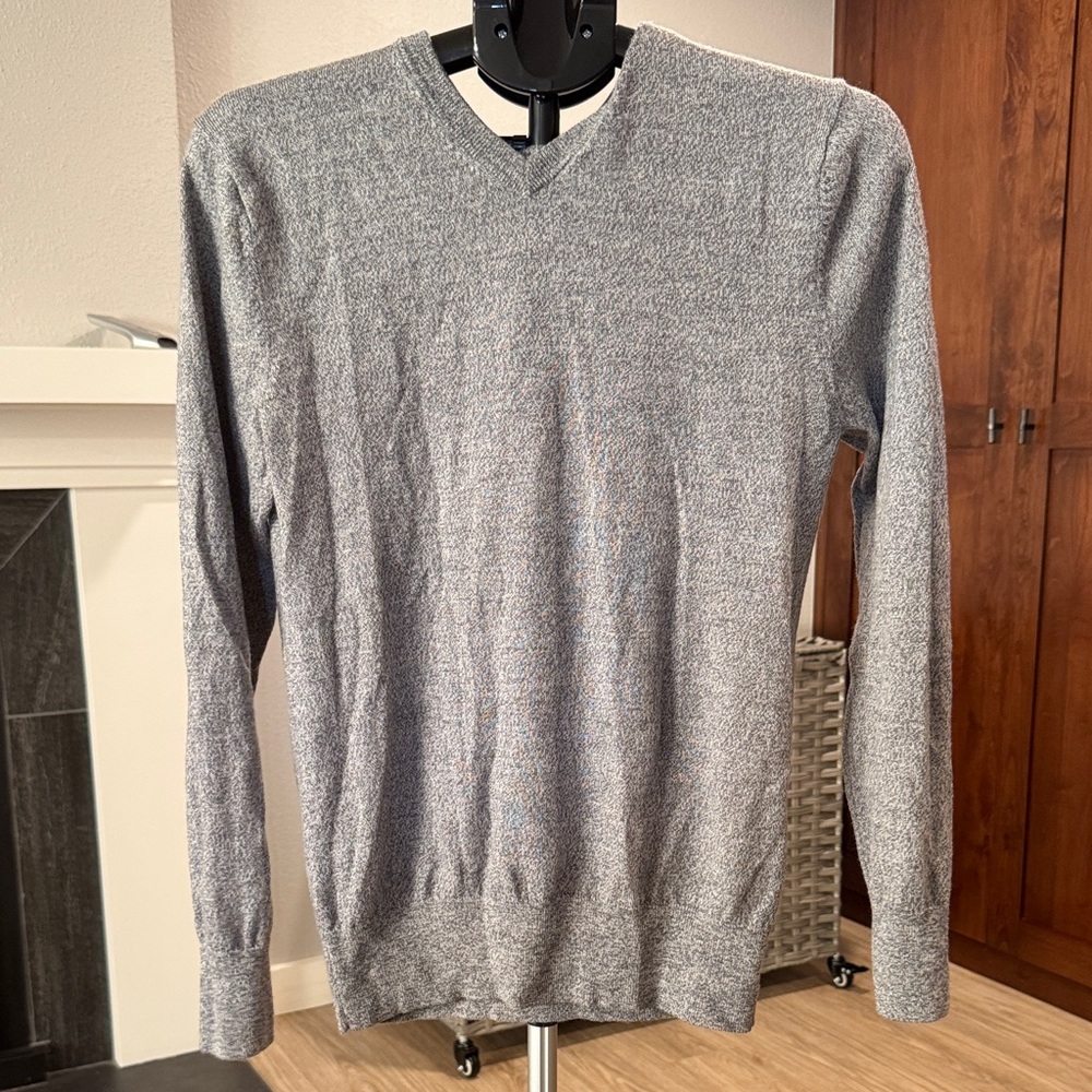 Men's Merino Gray V-Neck Sweater